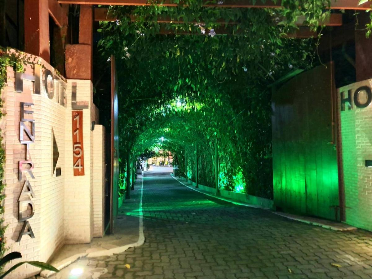 Camburi Hotel