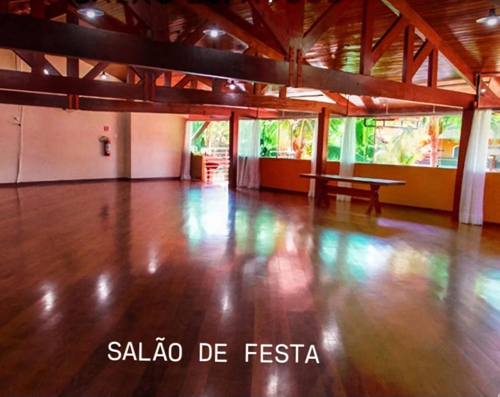 Hotel Camburi