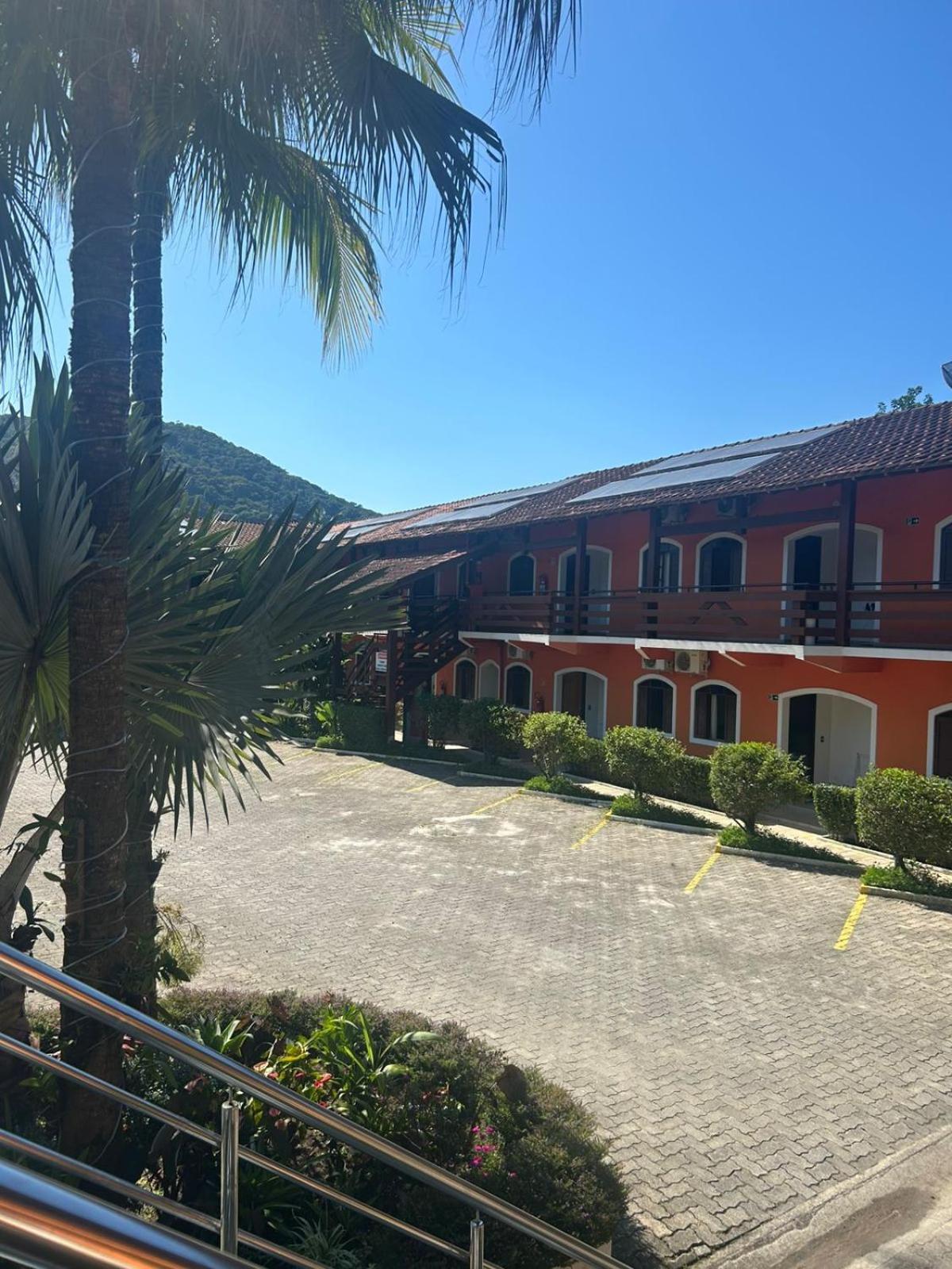 Hotel Camburi Praia 3*